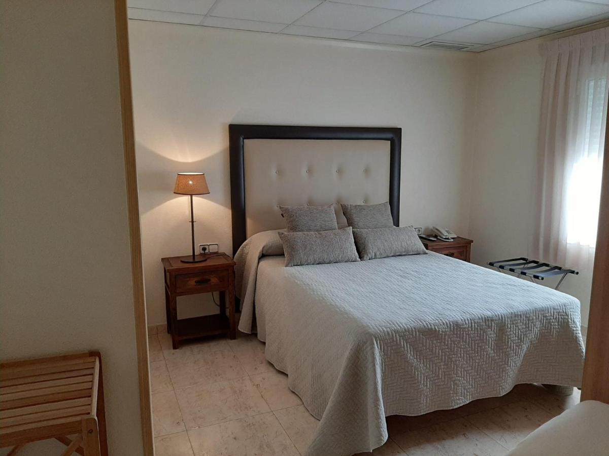 Hostal El Retiro Almoradi Bagian luar foto