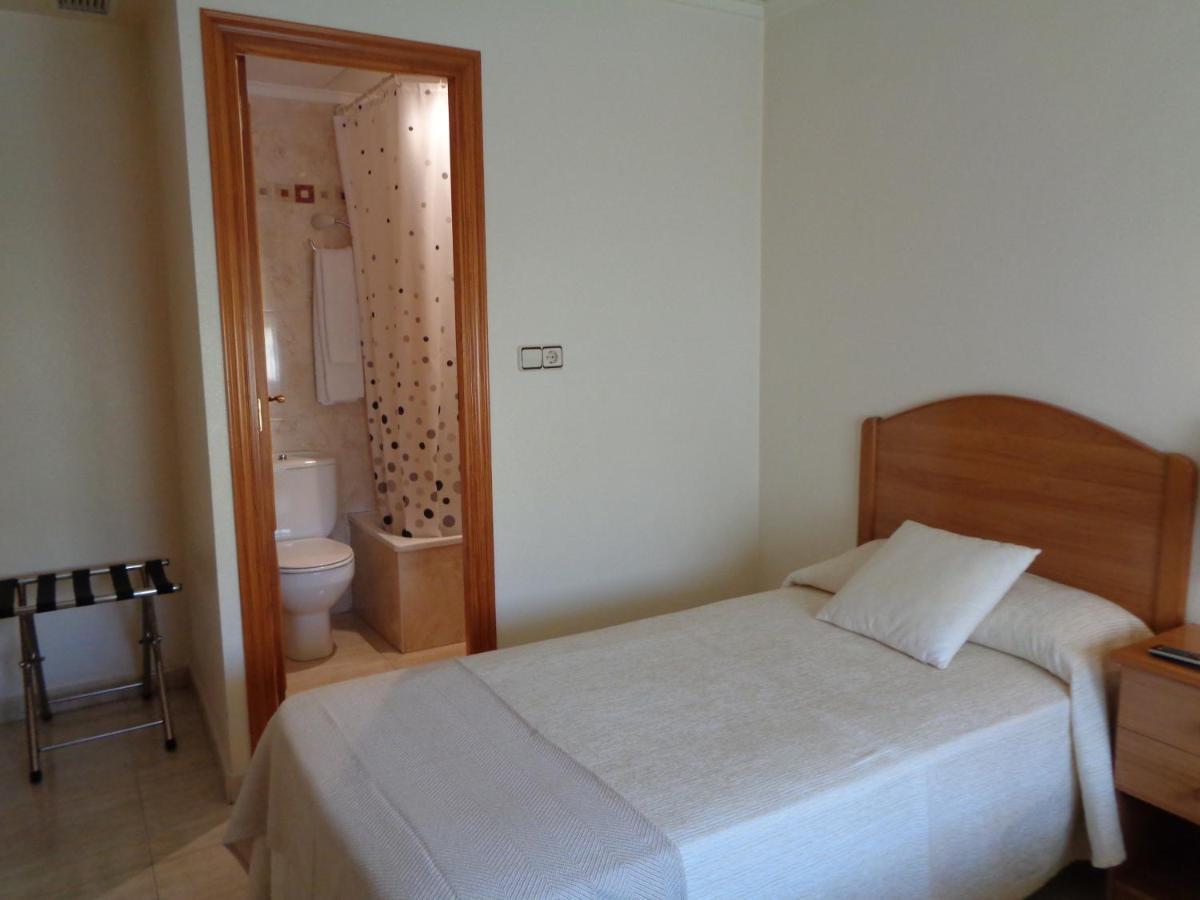 Hostal El Retiro Almoradi Bagian luar foto
