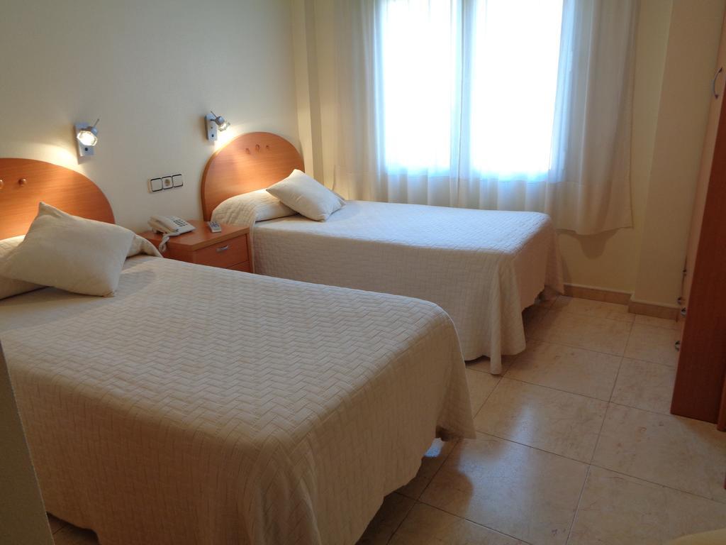 Hostal El Retiro Almoradi Bagian luar foto