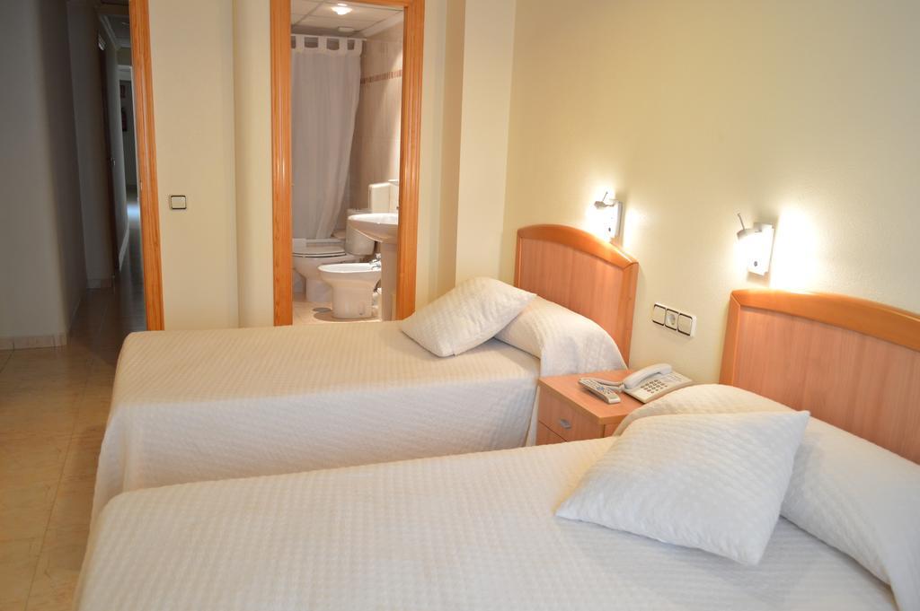Hostal El Retiro Almoradi Ruang foto