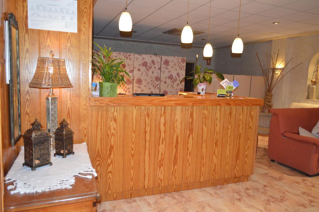 Hostal El Retiro Almoradi Bagian luar foto