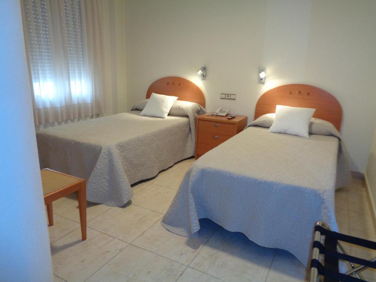 Hostal El Retiro Almoradi Bagian luar foto