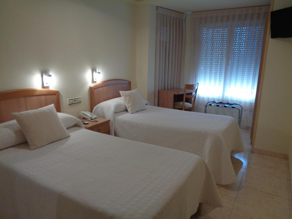 Hostal El Retiro Almoradi Bagian luar foto