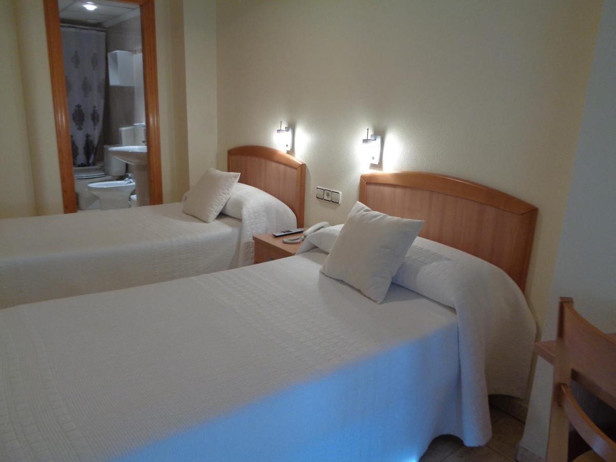 Hostal El Retiro Almoradi Bagian luar foto